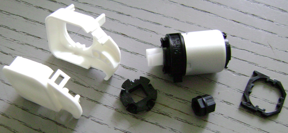 Artikelbild 1 des Artikels “Ersatz-Kettengetriebe für Jalousien 16 / 25 mm – für Oberleiste 25 × 25 mm “