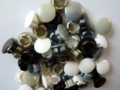 Artikelbild 2 des Artikels “Abdeckkappe 9,5 mm für Rollladen Führungsschienen “