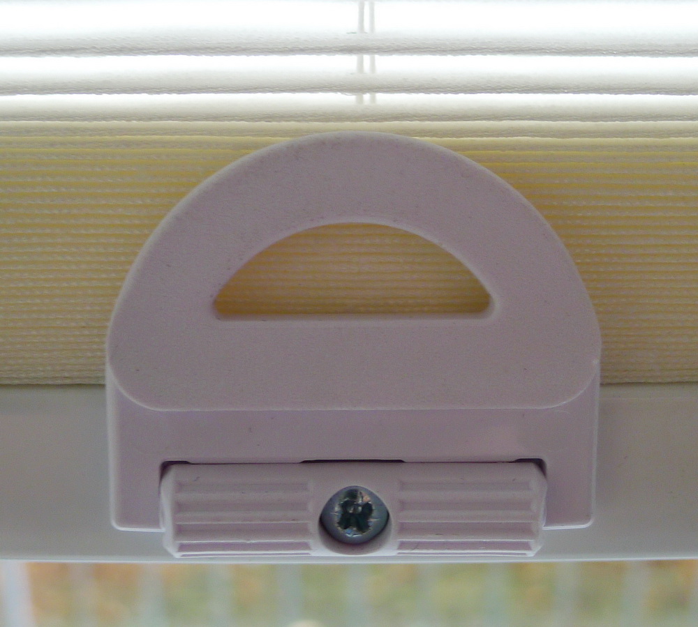 Artikelbild 2 des Artikels “Plisseegriff mit Halter – schwenkbar für Decomatic-Systeme “