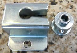 Artikelbild 3 des Artikels “Spannbock Nr. 2 für 25 mm Jalousien – Metall mit Seilklemmschraube “